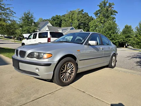 2003 BMW 3 Series 325i Sedan 4D