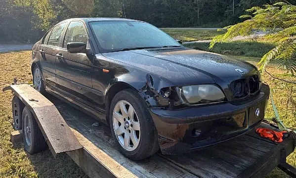 2003 BMW 3 Series 325i Sedan 4D