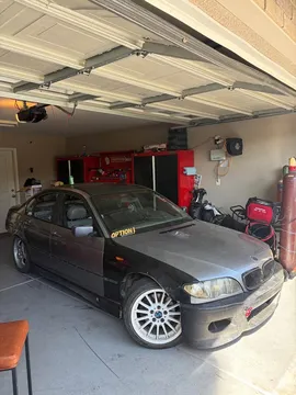 2003 BMW 3 Series 325i Sedan 4D