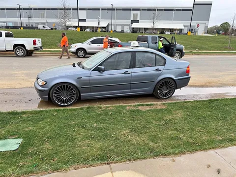 2003 BMW 3 Series 325i Sedan 4D