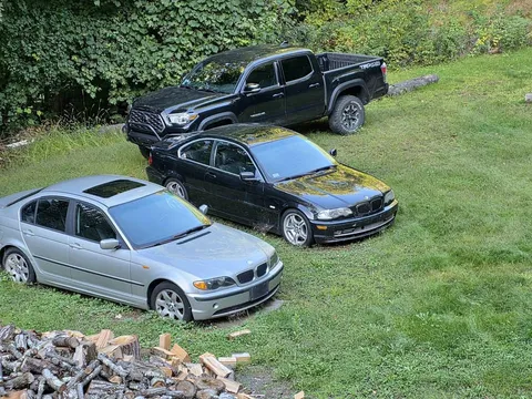 2003 BMW 3 Series 325i Sedan 4D