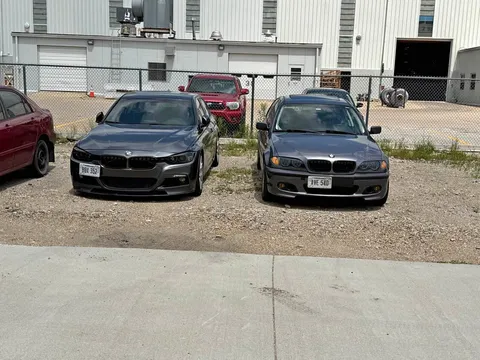 2003 BMW 3 Series 325xi Sedan 4D