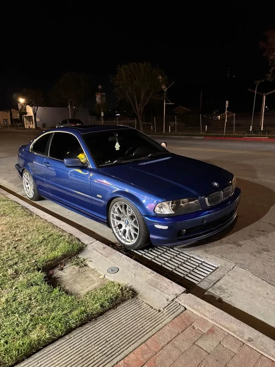 2003 BMW E46 330i & 330Ci - Image 2 of 5
