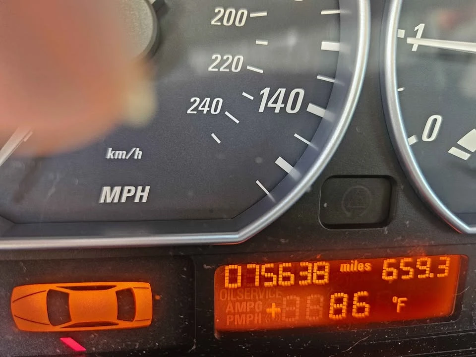 2003 BMW E46 330i & 330Ci - Image 7 of 10