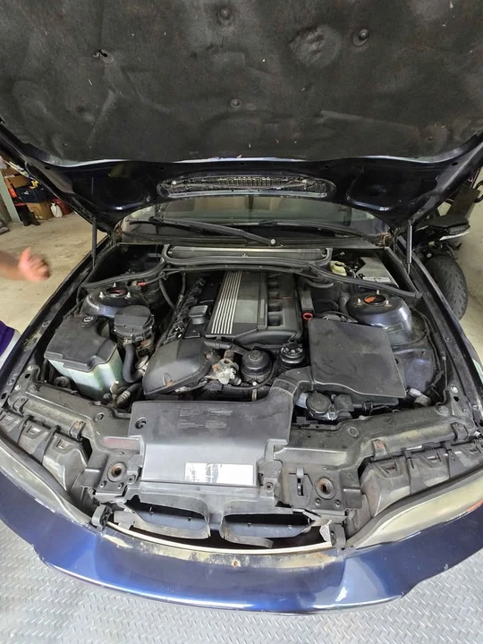 2003 BMW E46 330i & 330Ci - Image 3 of 3