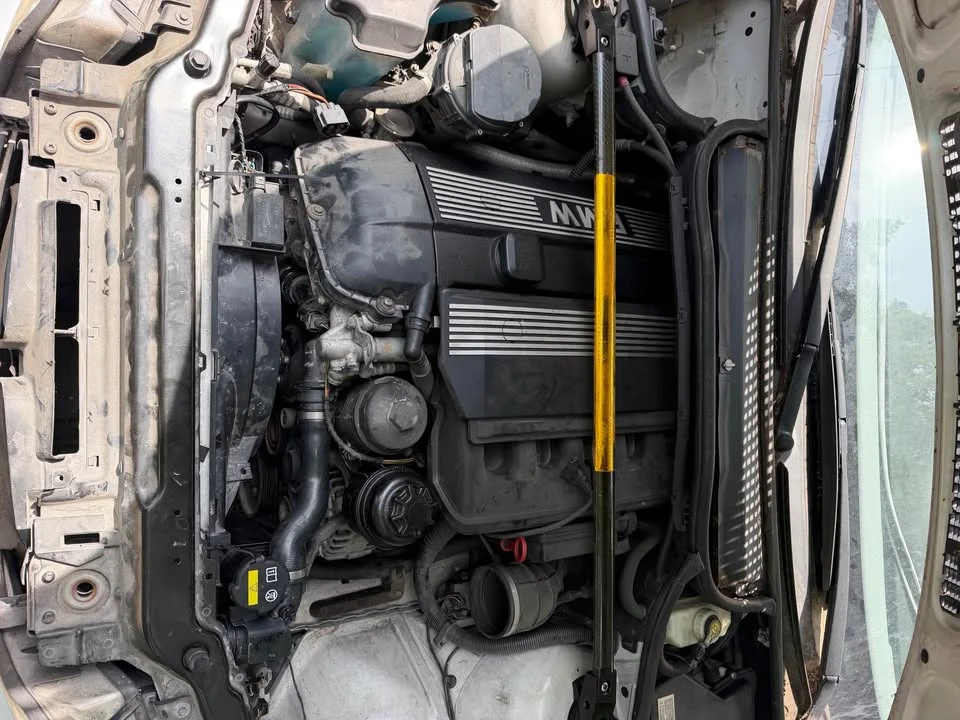 2003 BMW E46 330i & 330Ci - Image 6 of 6