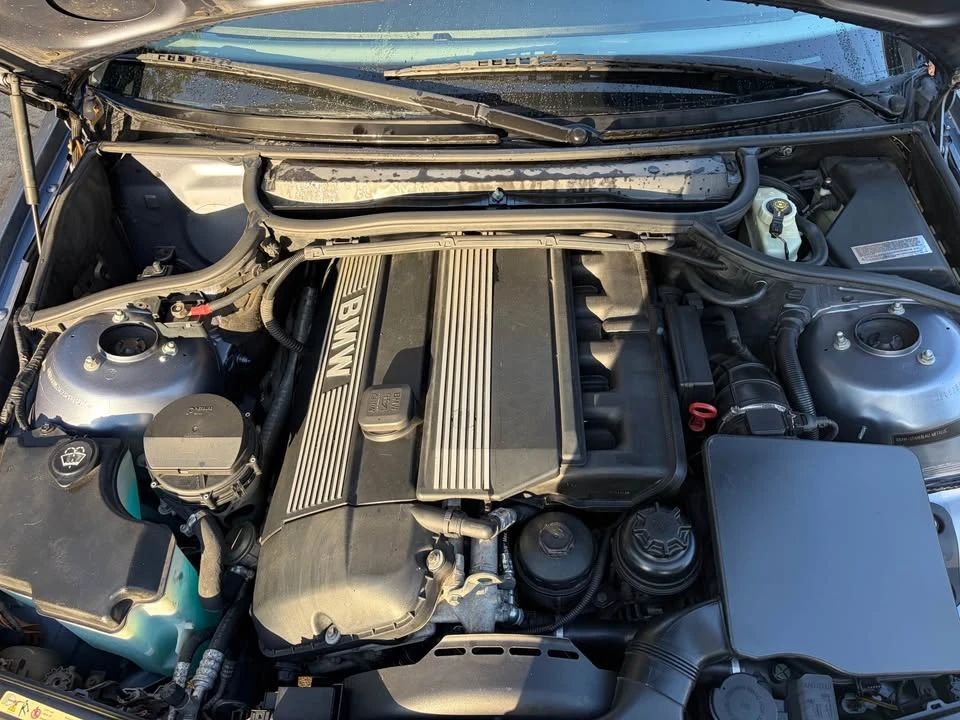 2003 BMW E46 330i & 330Ci - Image 13 of 17