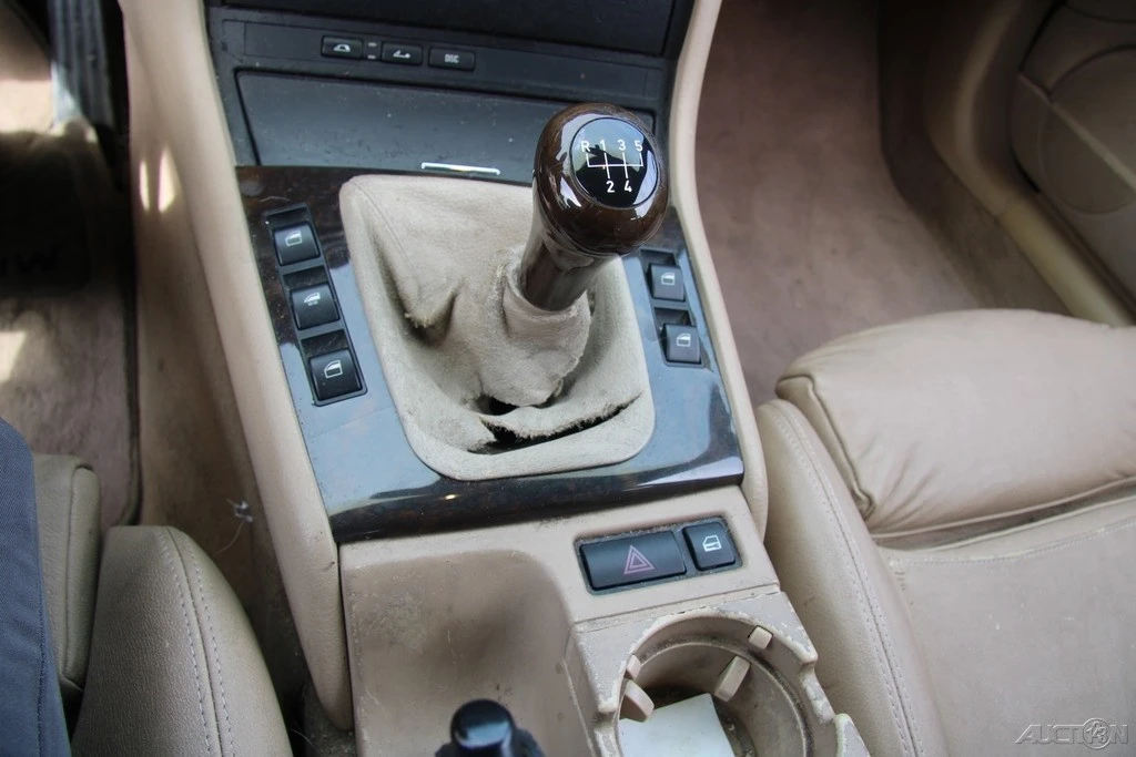 2003 BMW E46 330i & 330Ci - Image 19 of 21