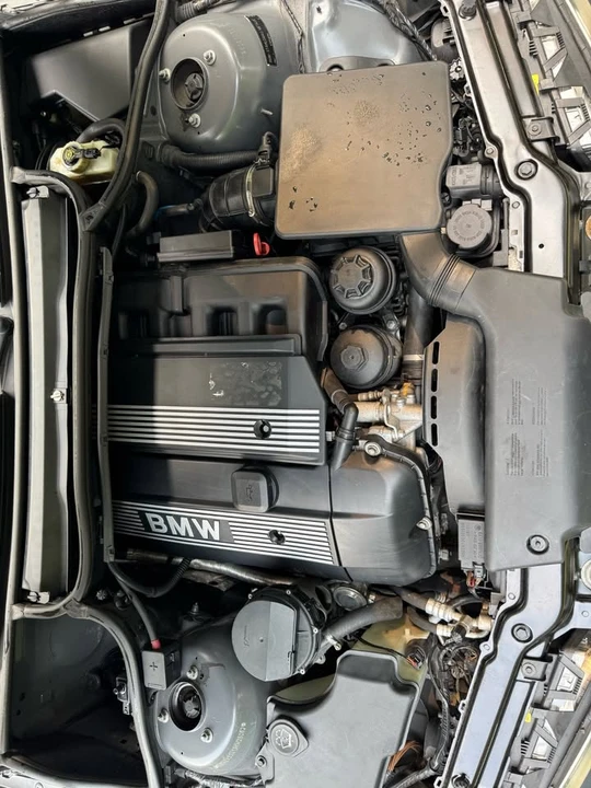 2003 BMW E46 330i & 330Ci - Image 15 of 15
