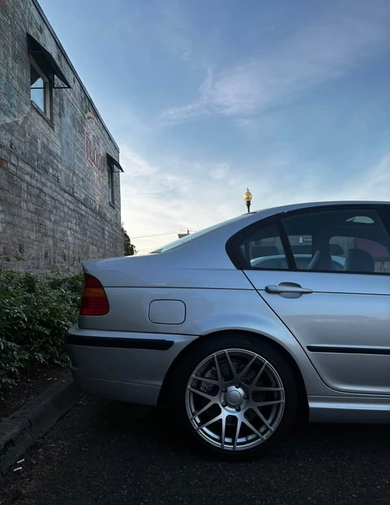 2003 BMW E46 330i & 330Ci - Image 4 of 9