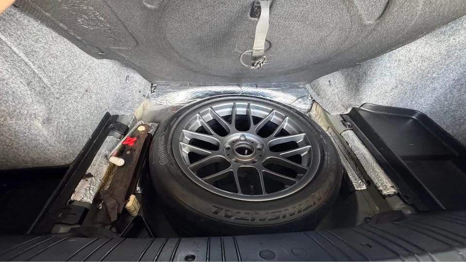2003 BMW E46 330i & 330Ci - Image 9 of 11