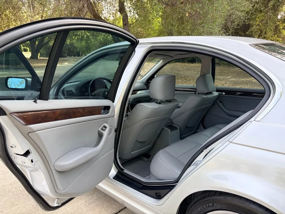 2003 BMW E46 330i & 330Ci - Image 14 of 17