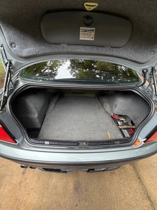 2003 BMW E46 330i & 330Ci - Image 15 of 17