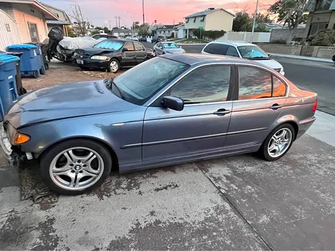 2003 BMW 3 Series 330i Sedan