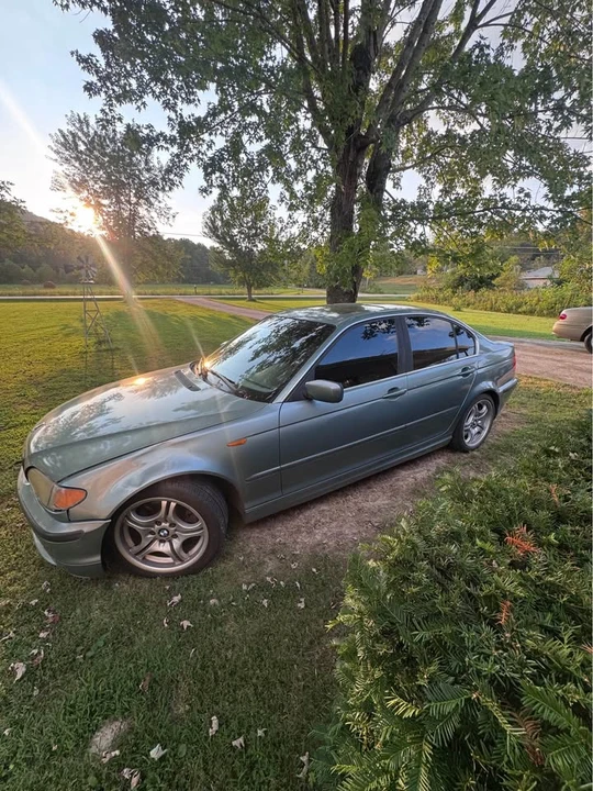 2003 BMW E46 330i & 330Ci - Image 2 of 10
