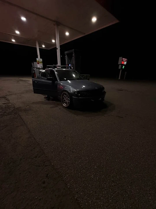2003 BMW E46 330i & 330Ci - Image 2 of 6