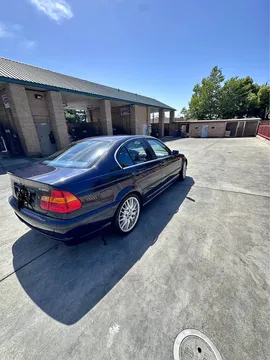 2003 BMW 3 Series 330i Sedan 4D