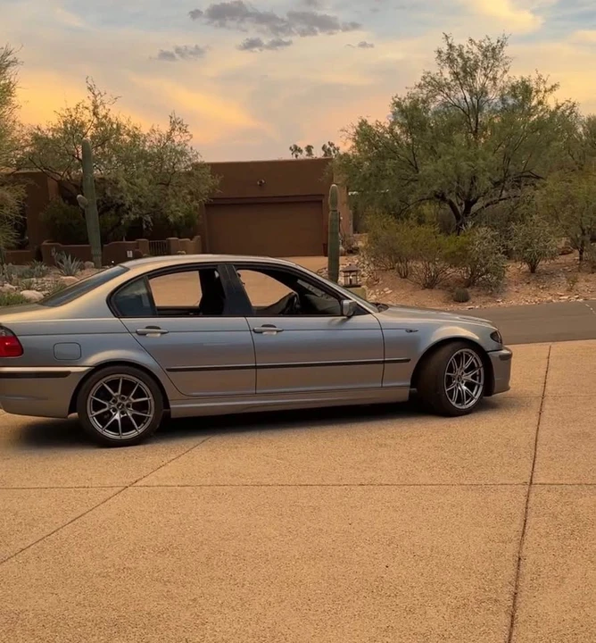2003 BMW E46 330i & 330Ci - Image 2 of 6