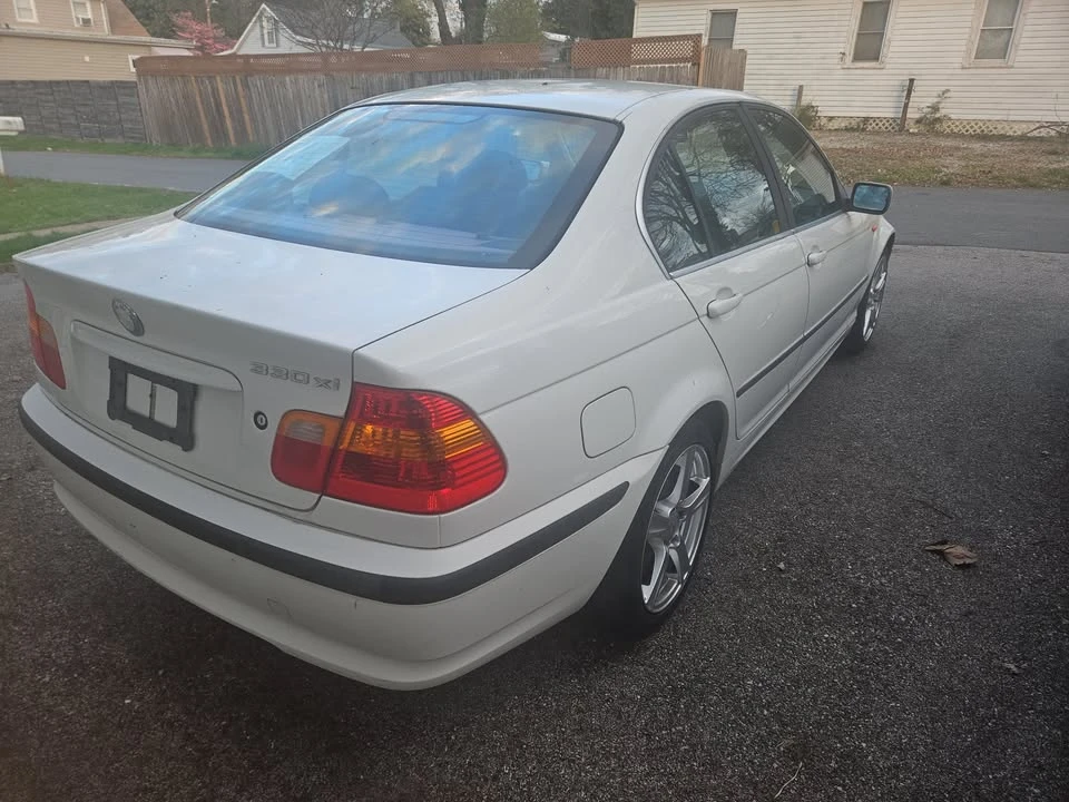 2003 BMW E46 330i & 330Ci - Image 2 of 10