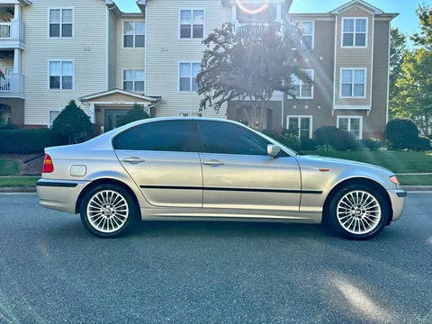 2003 BMW 3 Series 330xi AWD Sedan 4D