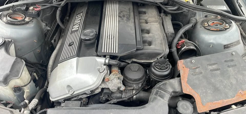 2003 BMW E46 330i & 330Ci - Image 7 of 10