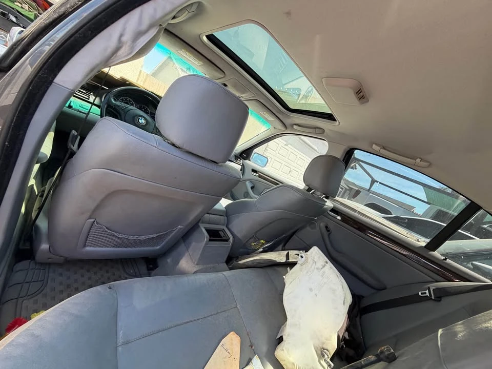 2003 BMW E46 330i & 330Ci - Image 6 of 6