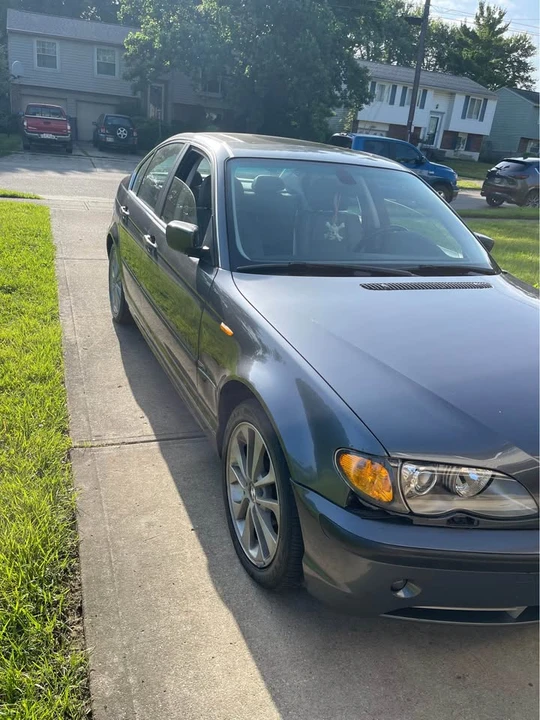 2003 BMW E46 330i & 330Ci - Image 3 of 5