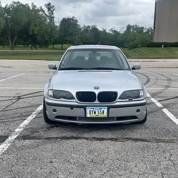 2003 BMW 3 Series 330xi Sedan 4D