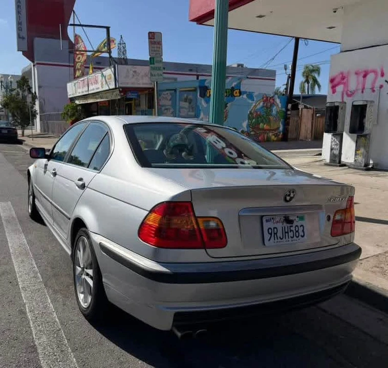 2003 BMW E46 330i & 330Ci - Image 5 of 5