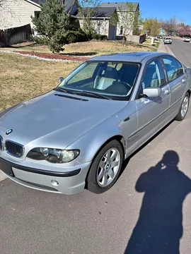 2003 BMW 325i Sedan