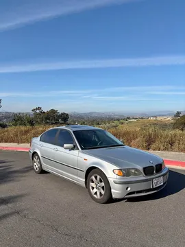 2003 BMW 325i Sedan