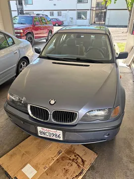 2003 BMW 325i Sedan