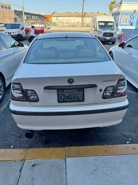 2003 BMW 325i Sedan