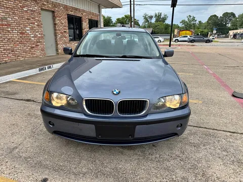 2003 BMW 325i Sedan
