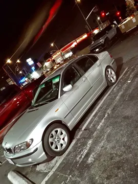 2003 BMW 325i Sedan
