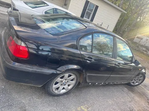 2003 BMW 325i Sedan