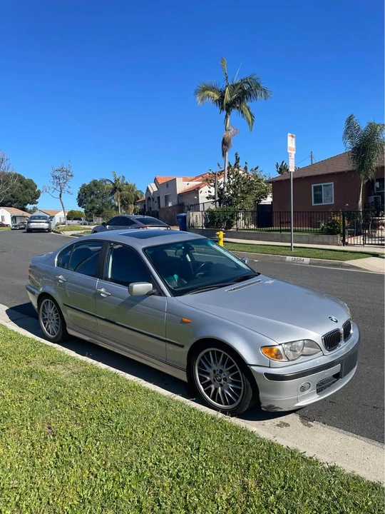 2003 BMW E46 330i & 330Ci - Image 3 of 17