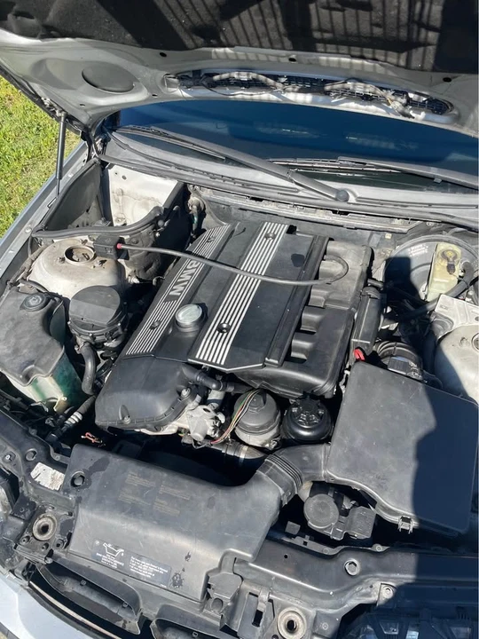 2003 BMW E46 330i & 330Ci - Image 13 of 17