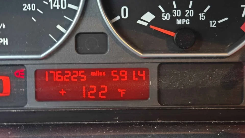 2003 BMW E46 330i & 330Ci - Image 9 of 9