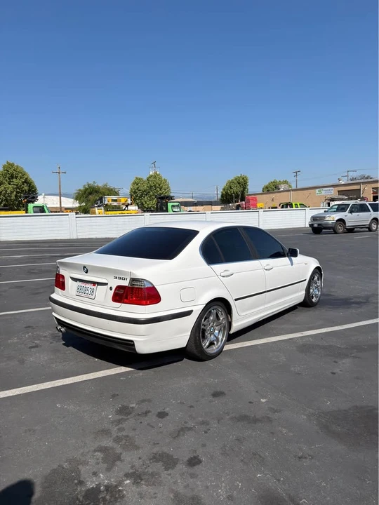 2003 BMW E46 330i & 330Ci - Image 6 of 11