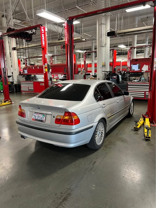 2003 BMW E46 330i & 330Ci - Image 3 of 7