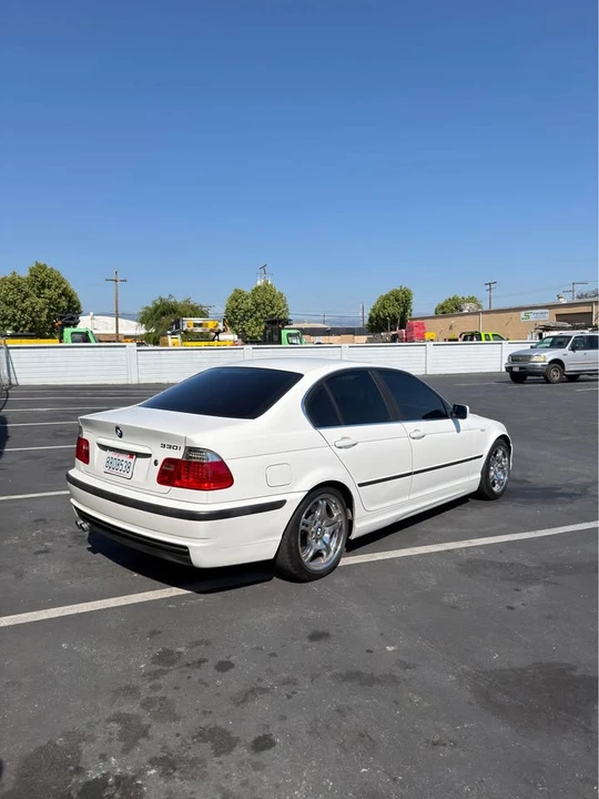 2003 BMW E46 330i & 330Ci - Image 7 of 11