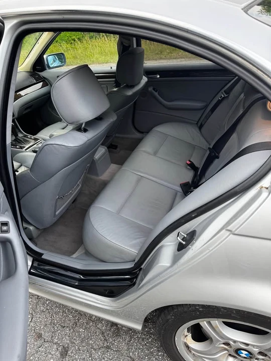 2003 BMW E46 330i & 330Ci - Image 9 of 17