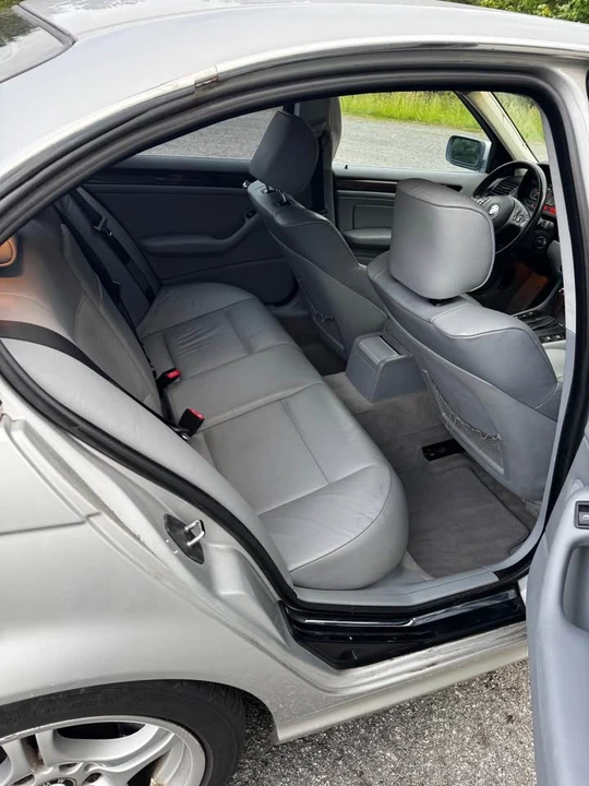 2003 BMW E46 330i & 330Ci - Image 12 of 17