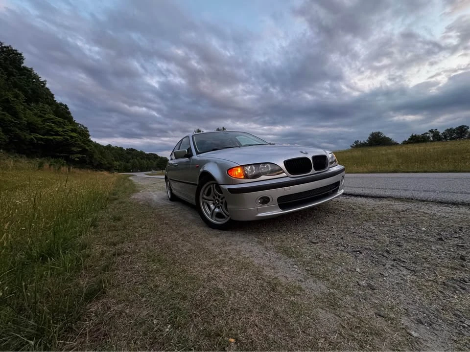 2003 BMW E46 330i & 330Ci - Image 16 of 17