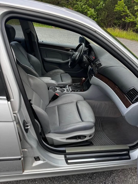2003 BMW E46 330i & 330Ci - Image 11 of 17