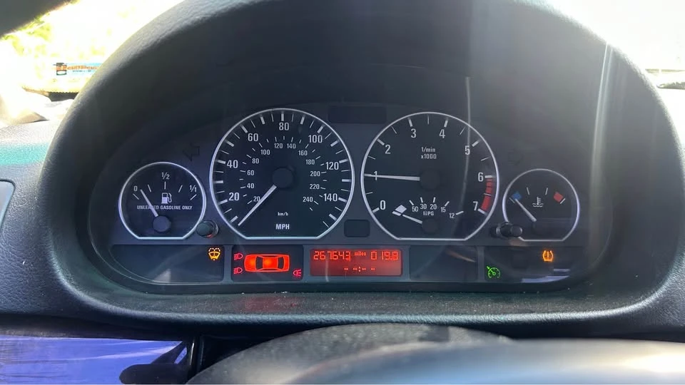 2003 BMW E46 330i & 330Ci - Image 8 of 12