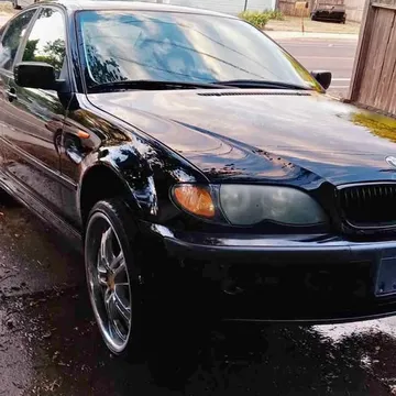 2003 BMW 325i