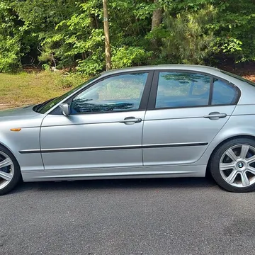 2003 BMW 325i Sedan