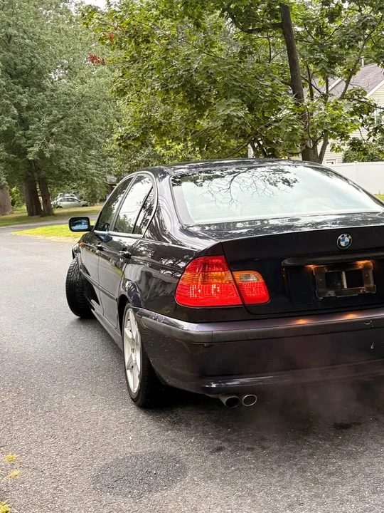 2003 BMW E46 330i & 330Ci - Image 3 of 10